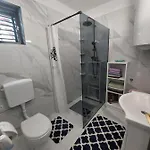 Apartment Sandra 2 *
