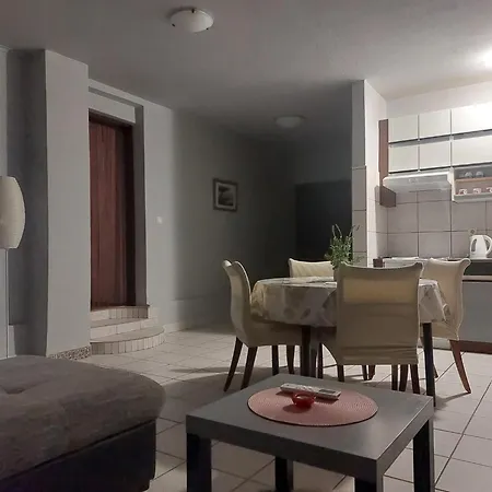 Sandra 2 Apartman