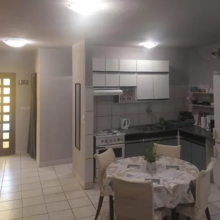 Sandra 2 Apartman