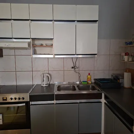 Sandra 2 Apartman *