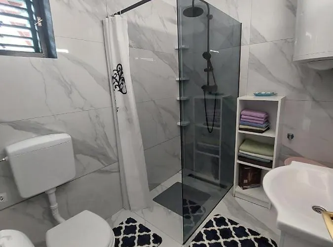 Lägenhet Sandra 2 *